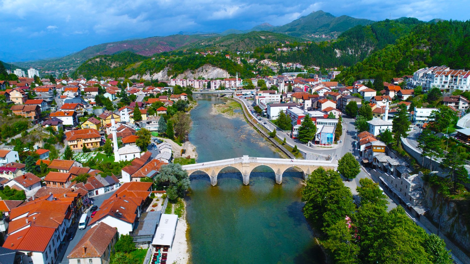 Avis Rent a car Bosna i Hercegovina Sarajevo, Aerodrom Sarajevo