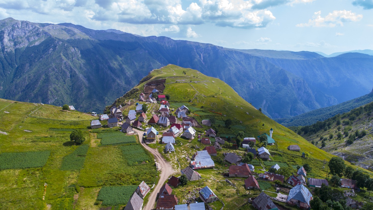 Avis Rent a car Bosna i Hercegovina Sarajevo, Aerodrom Sarajevo
