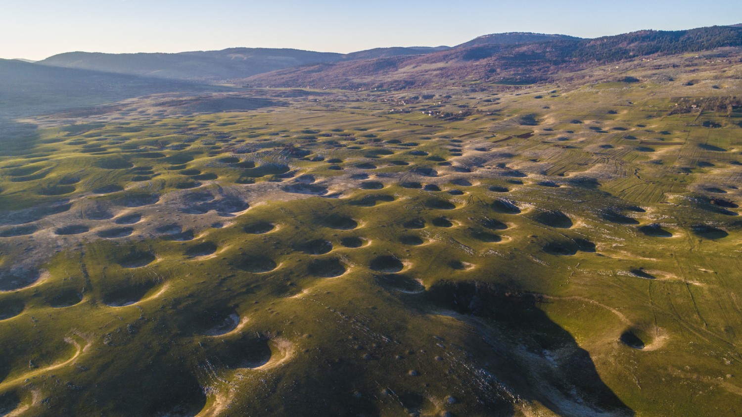 Avis Rent a car Bosna i Hercegovina Sarajevo, Aerodrom Sarajevo